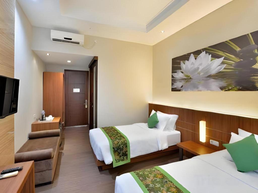 Lotus Hotel Субанг Экстерьер фото