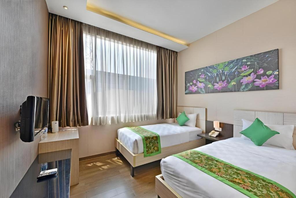 Lotus Hotel Субанг Экстерьер фото